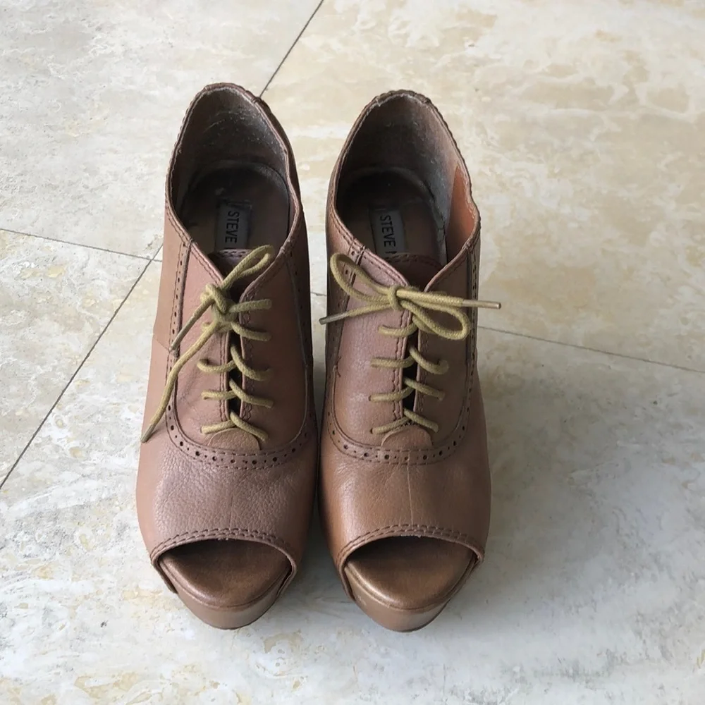 Steve Madden - Annton Leather Lace Up Wedges - 8